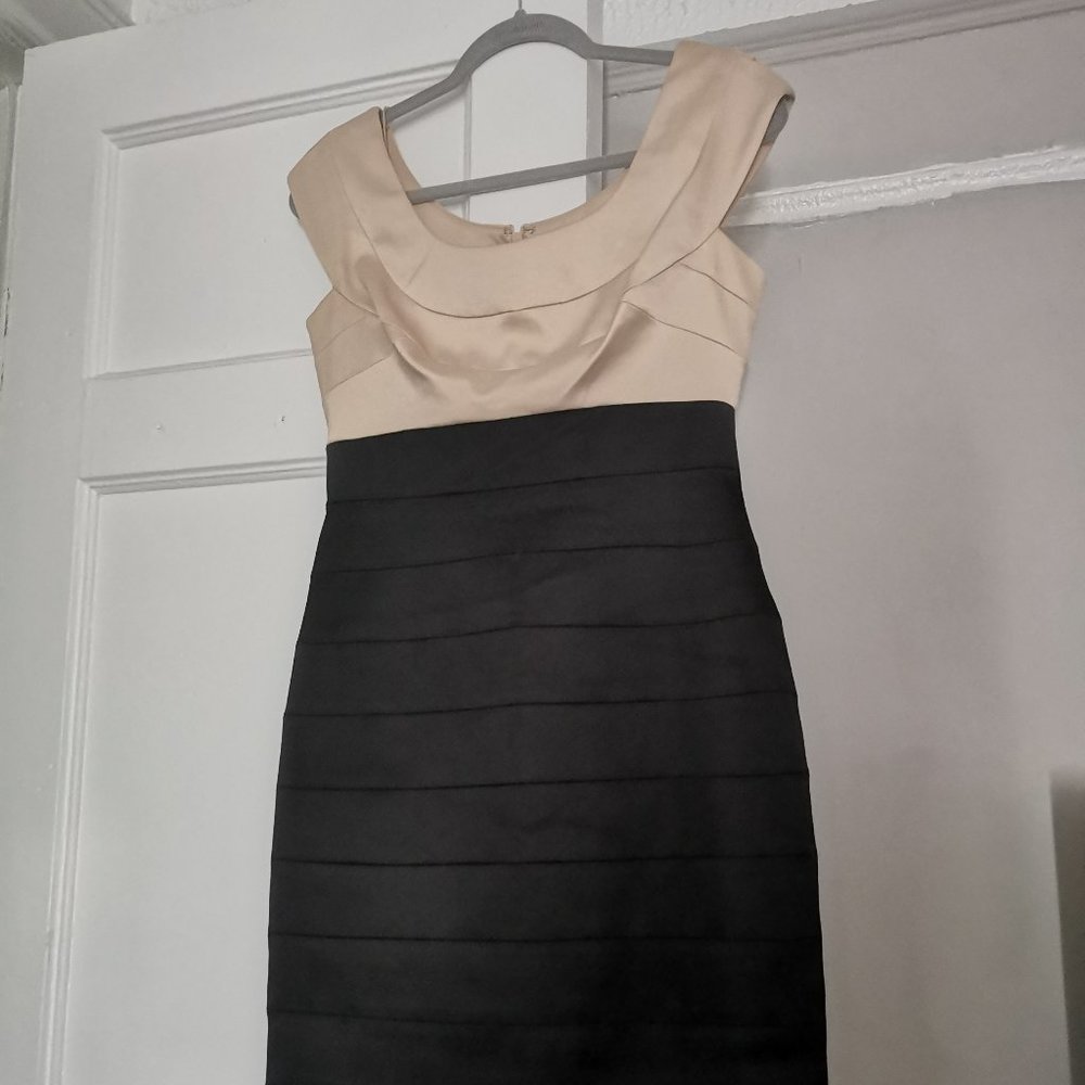 MAGGY LONDON Two-Tone Cocktail Dress / Women's Solid Stretch Satin Dress